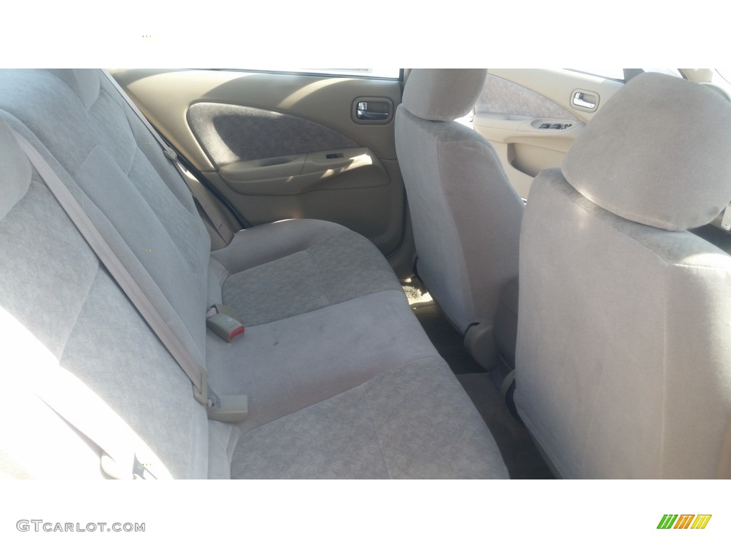 2002 Sentra XE - Cloud White / Sand Beige photo #15