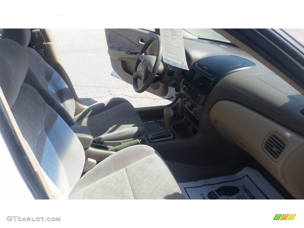 2002 Sentra XE - Cloud White / Sand Beige photo #17