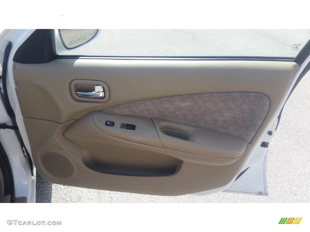 2002 Sentra XE - Cloud White / Sand Beige photo #18