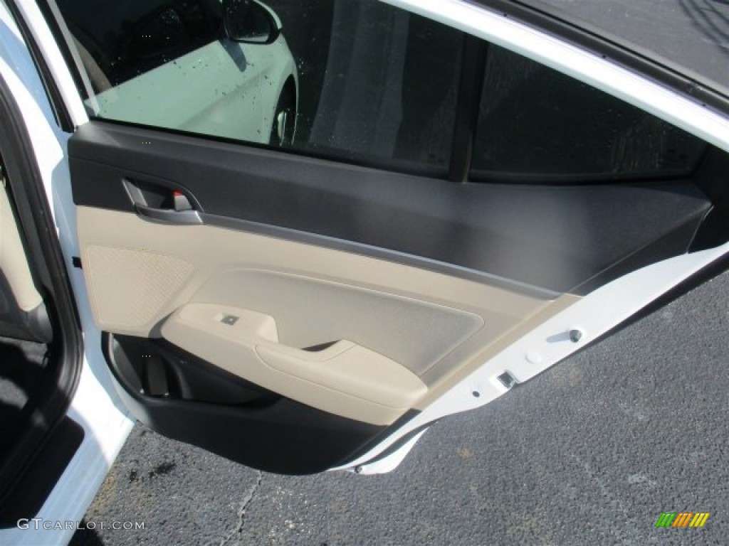 2017 Elantra SE - White / Beige photo #13