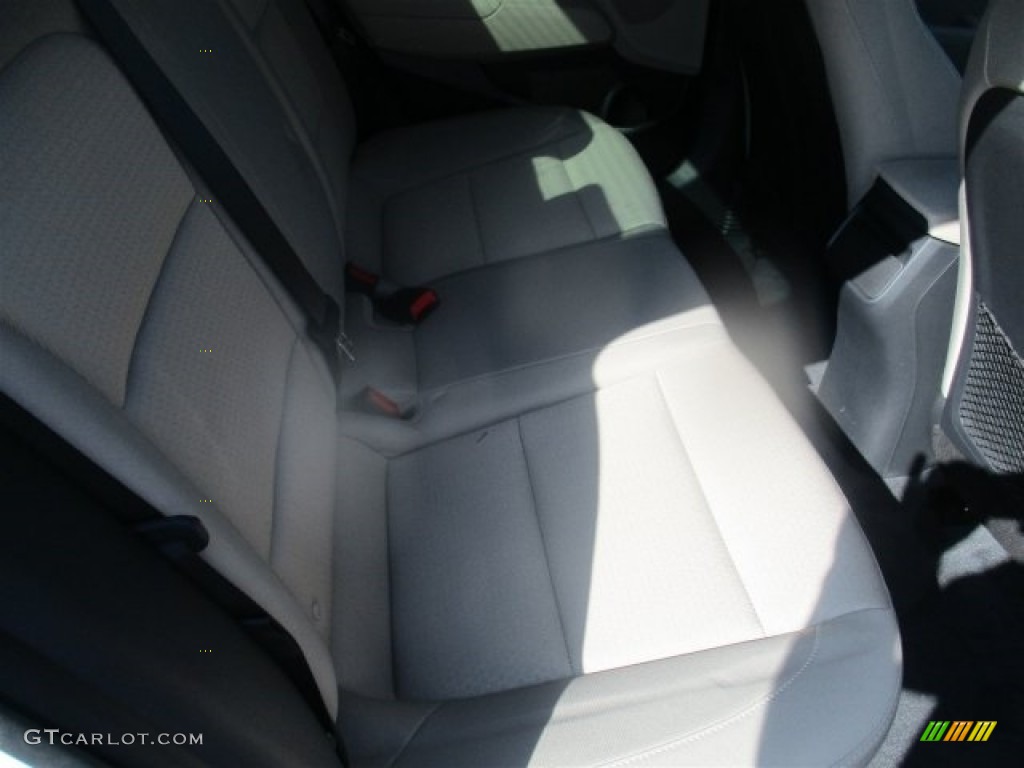 2017 Elantra SE - White / Beige photo #14
