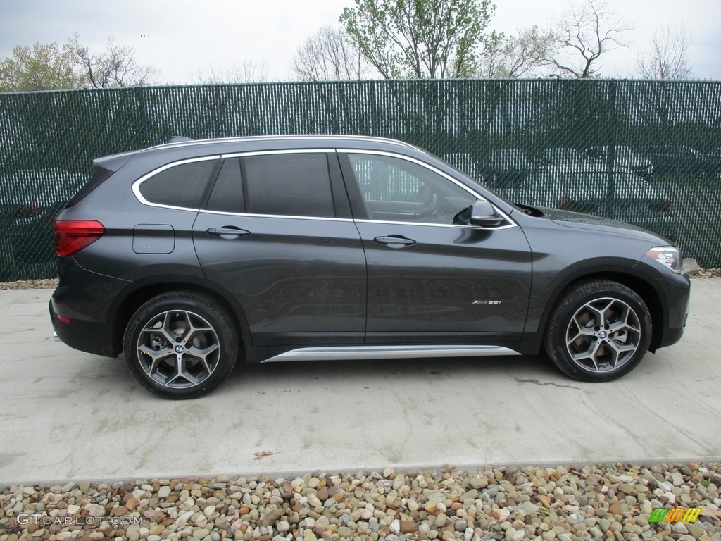 2016 X1 xDrive28i - Mineral Grey Metallic / Black photo #2