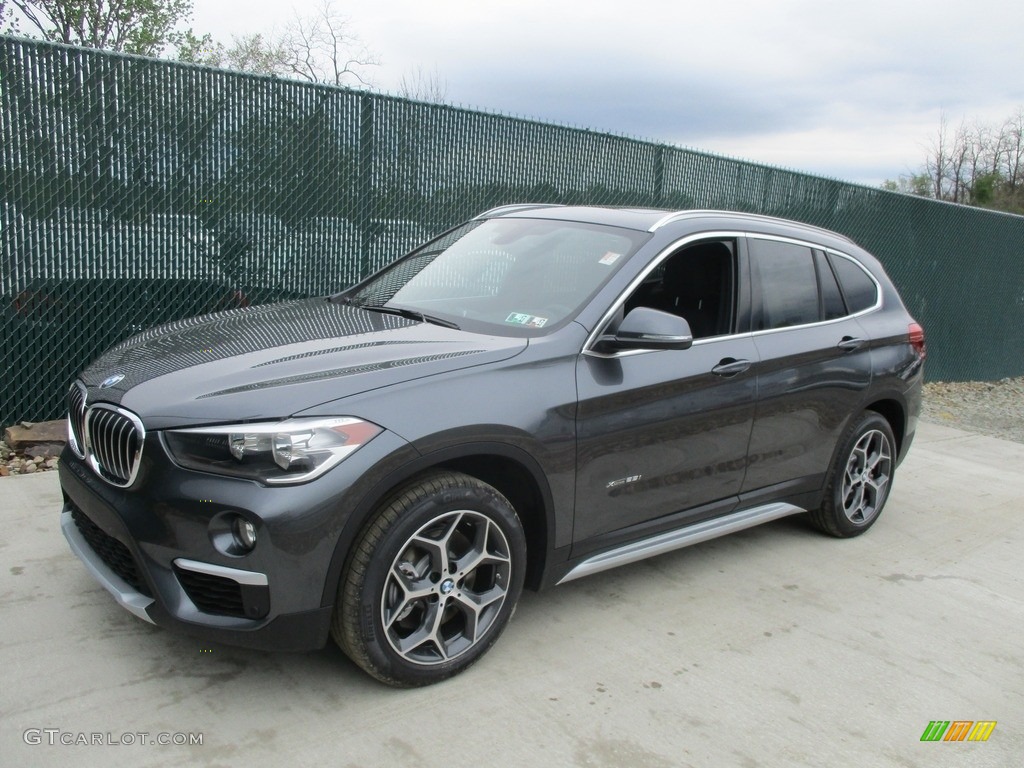 2016 X1 xDrive28i - Mineral Grey Metallic / Black photo #8
