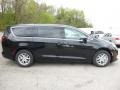 2017 Brilliant Black Crystal Pearl Chrysler Pacifica Touring  photo #7