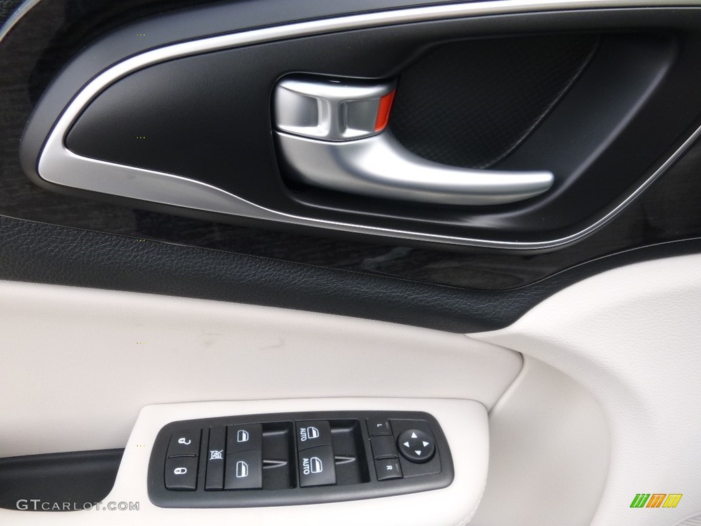 2016 200 C - Black Forest Green Pearl / Black/Linen photo #13