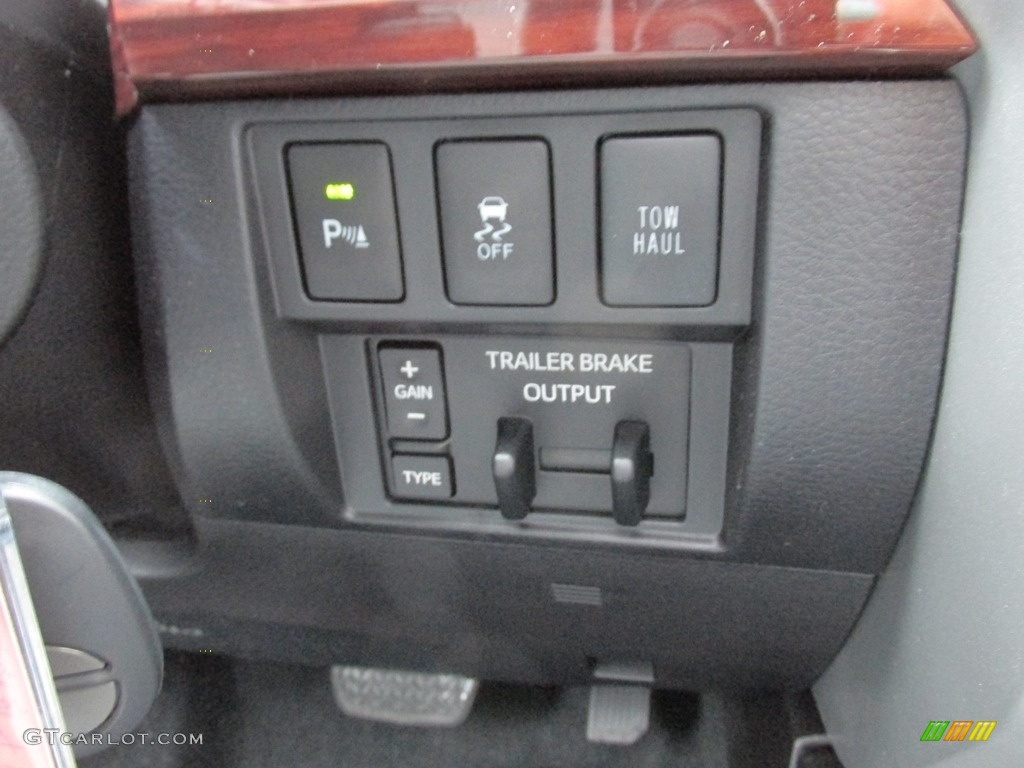 2016 Toyota Tundra Limited CrewMax Controls Photo #112703284