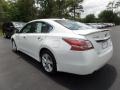 Pearl White - Altima 2.5 SV Photo No. 3