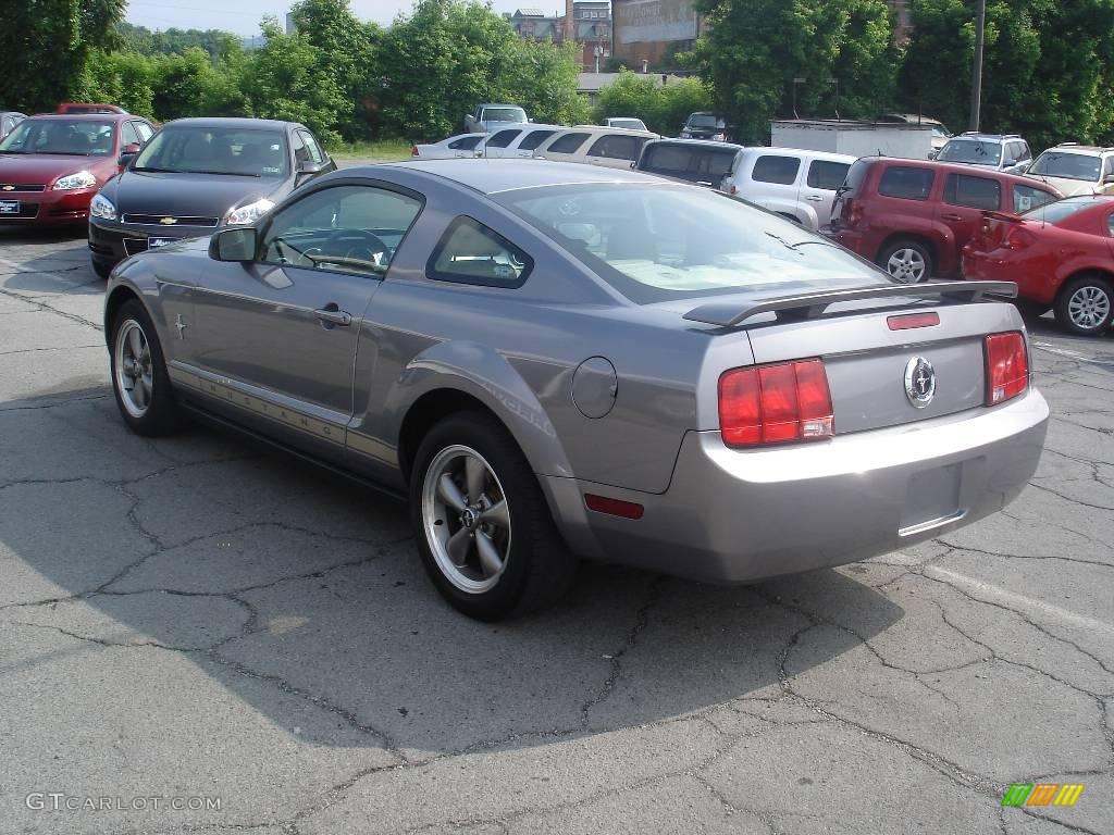 2006 Mustang V6 Premium Coupe - Tungsten Grey Metallic / Light Parchment photo #4