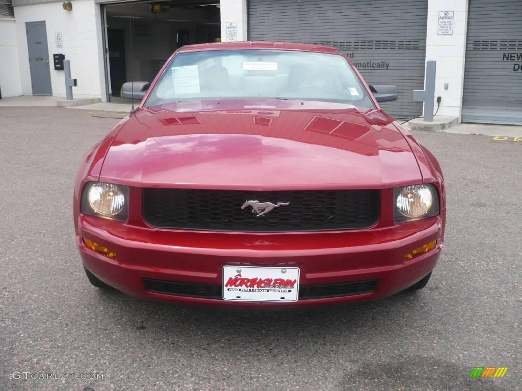 2008 Mustang V6 Deluxe Coupe - Dark Candy Apple Red / Light Graphite photo #2