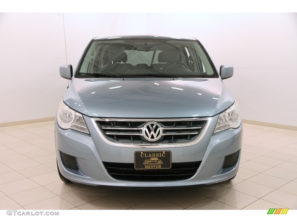 2010 Routan SE - Antigua Blue Metallic / Aero Gray photo #2