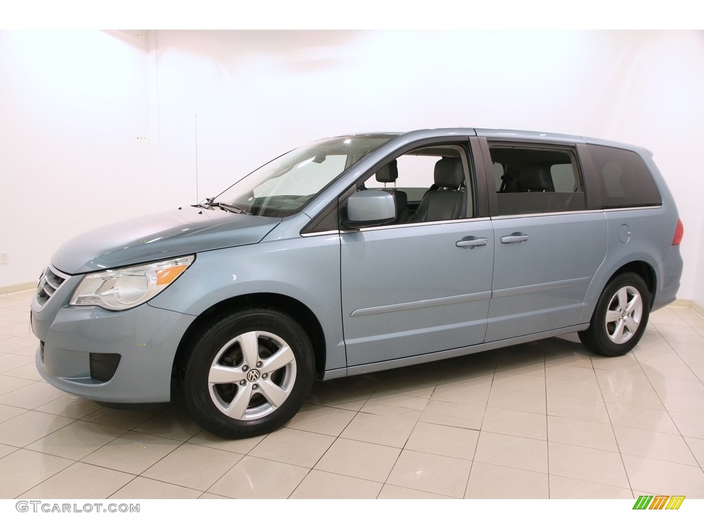 2010 Routan SE - Antigua Blue Metallic / Aero Gray photo #3
