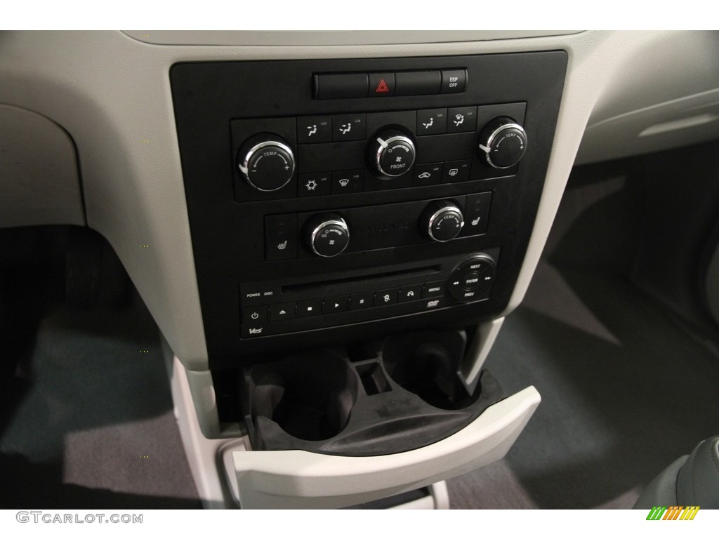 2010 Routan SE - Antigua Blue Metallic / Aero Gray photo #13