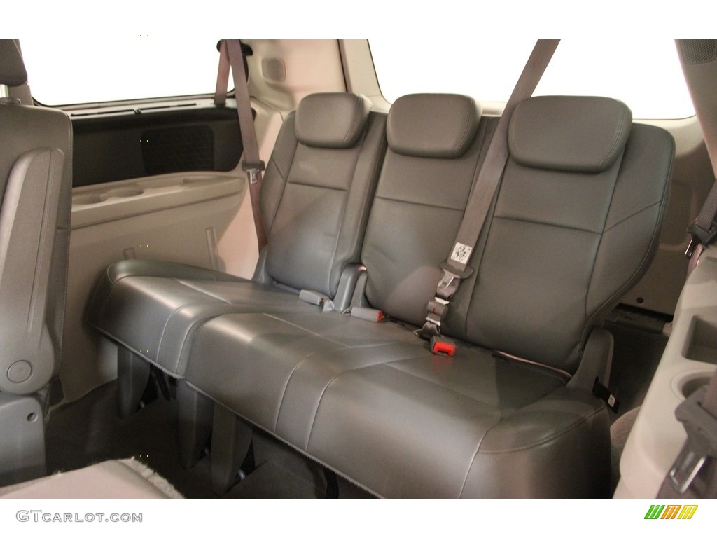 2010 Routan SE - Antigua Blue Metallic / Aero Gray photo #19