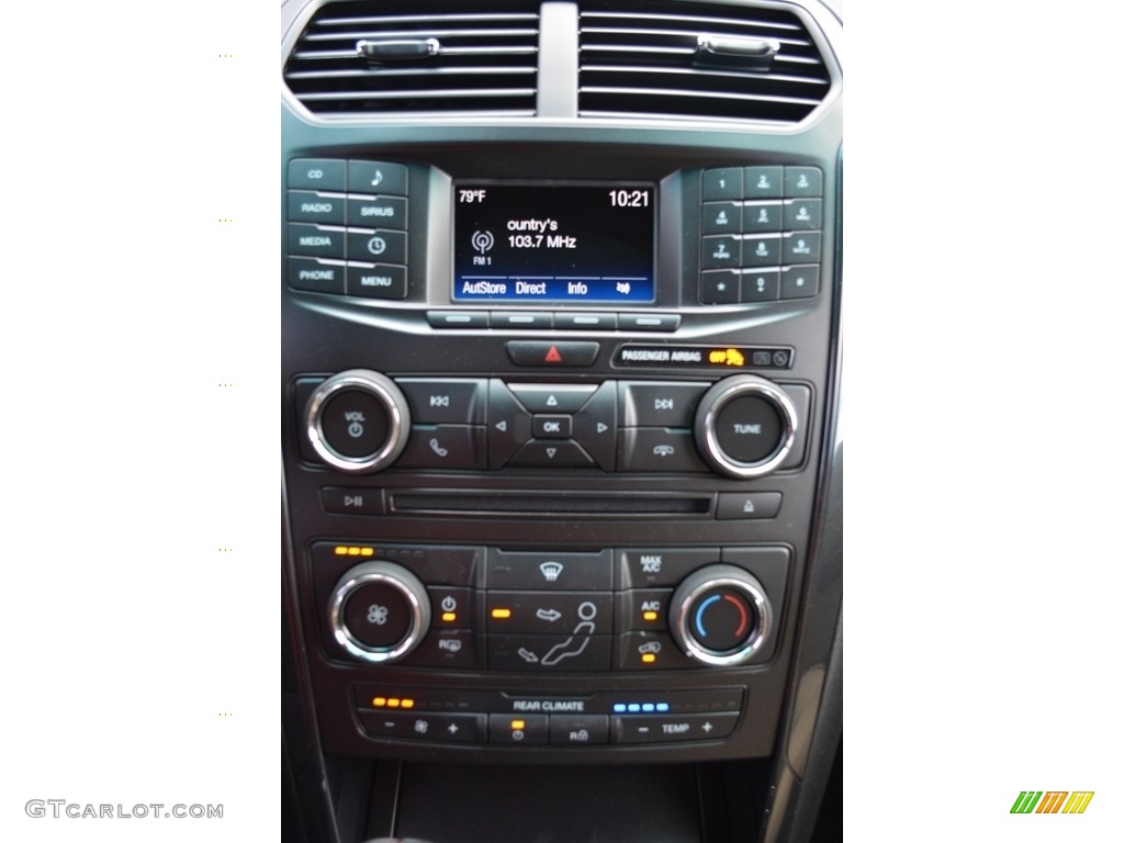 2016 Explorer FWD - Oxford White / Medium Light Camel photo #10