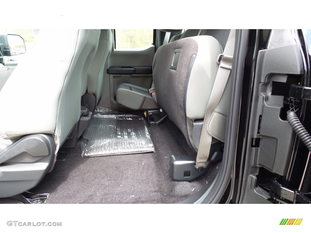 2016 F150 XL SuperCab 4x4 - Shadow Black / Medium Earth Gray photo #10