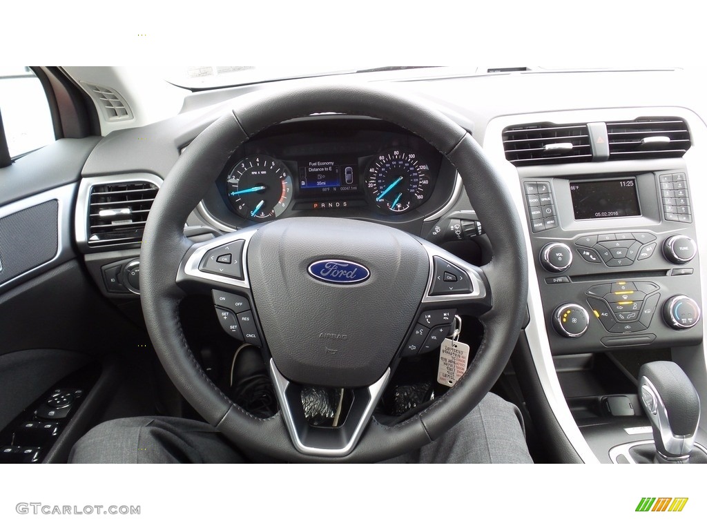 2016 Fusion SE - Ruby Red Metallic / Charcoal Black photo #13