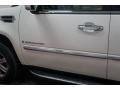 White Diamond - Escalade AWD Photo No. 85