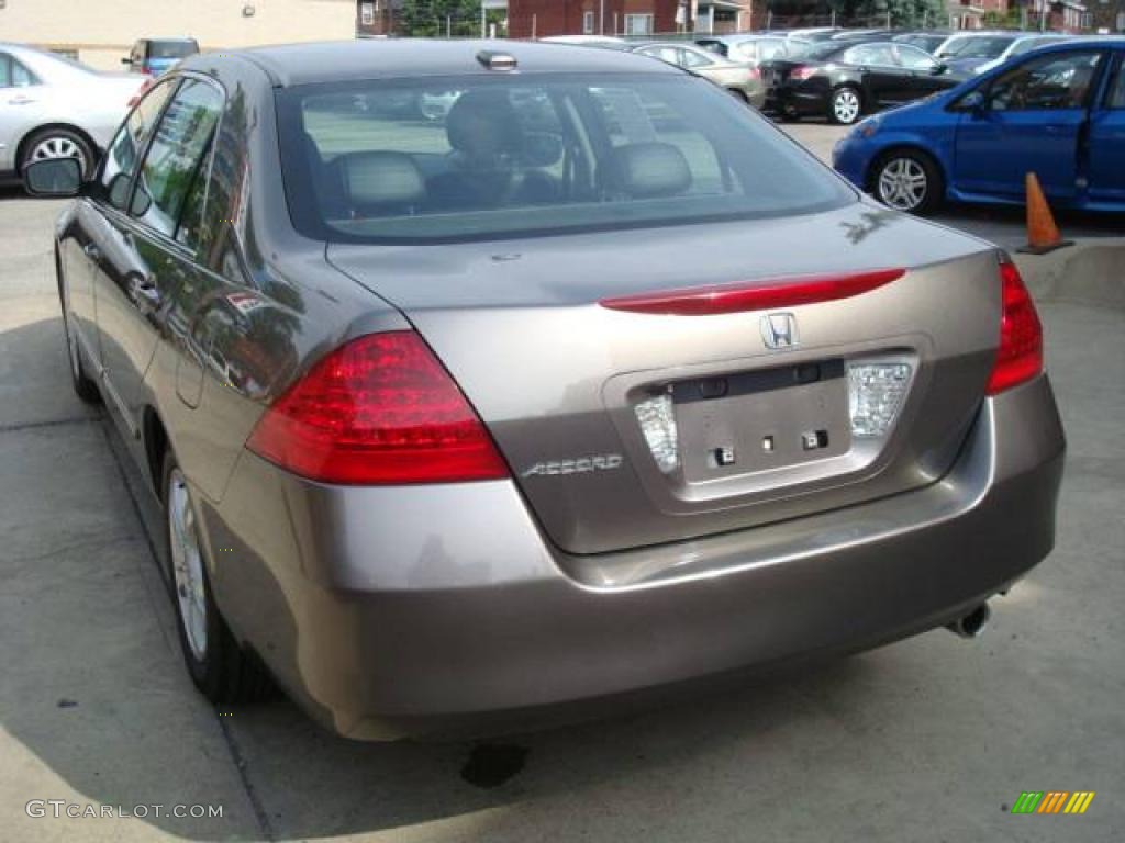 2006 Accord EX Sedan - Carbon Bronze Pearl / Black photo #2