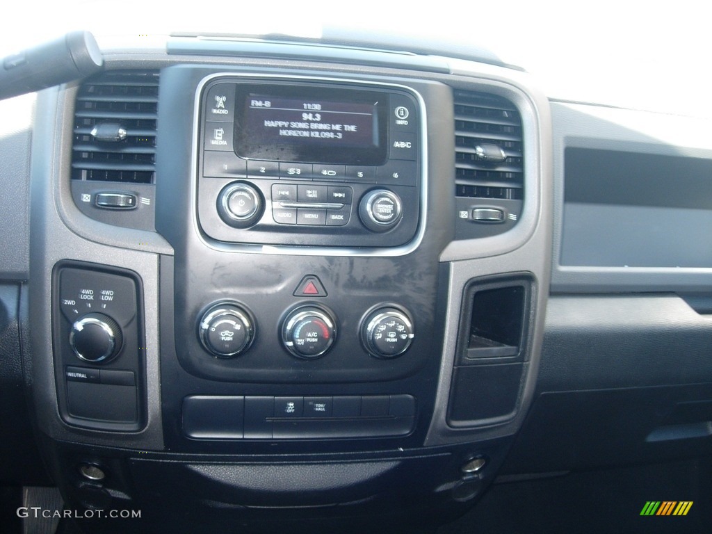 2013 1500 Express Crew Cab 4x4 - True Blue Pearl / Black/Diesel Gray photo #20