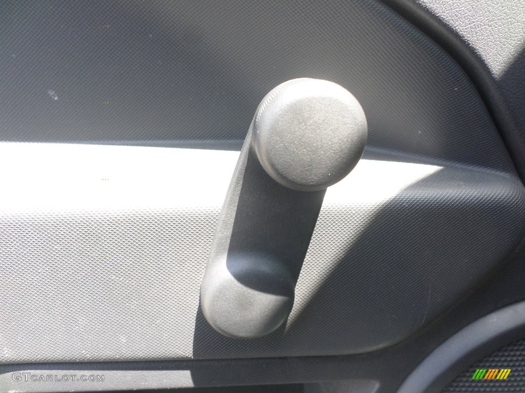 2008 Caliber SE - Bright Silver Metallic / Dark Slate Gray photo #8