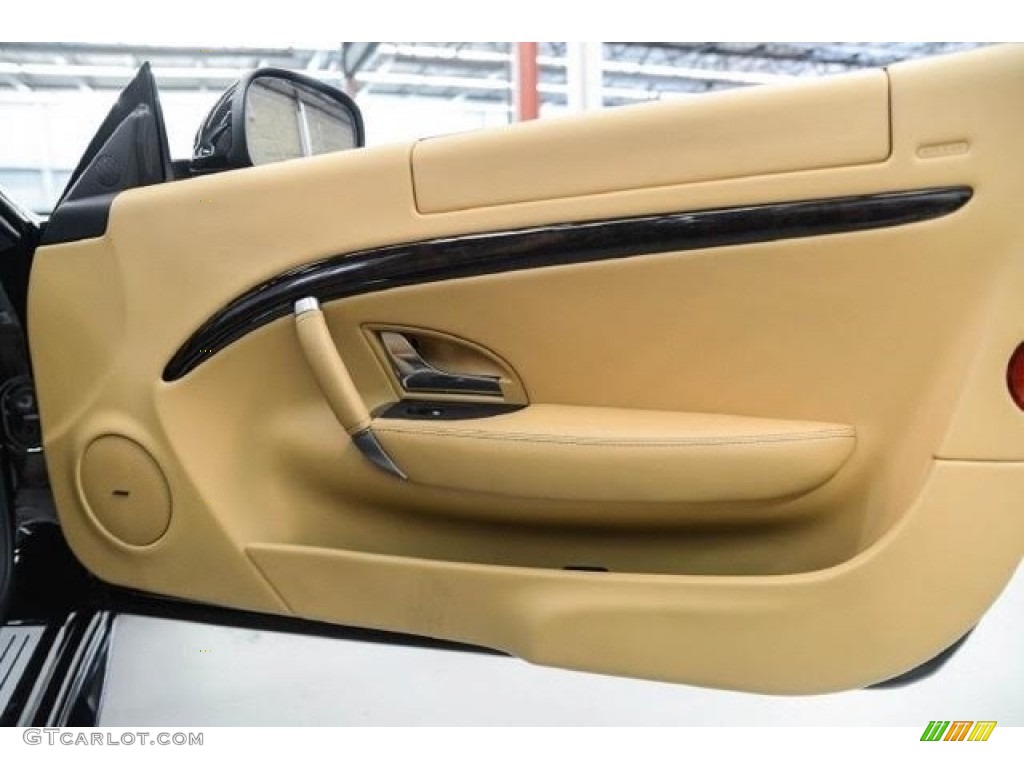 2012 Maserati GranTurismo S Automatic Pearl Beige Door Panel Photo #112730970