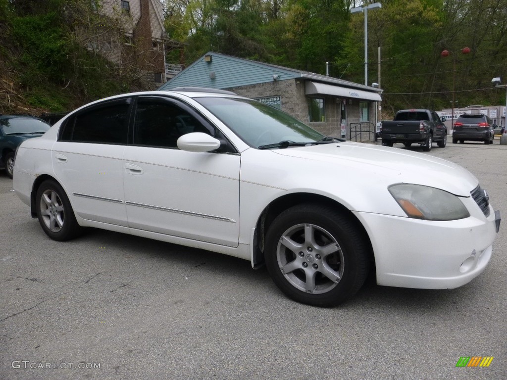 Satin White Pearl Nissan Altima