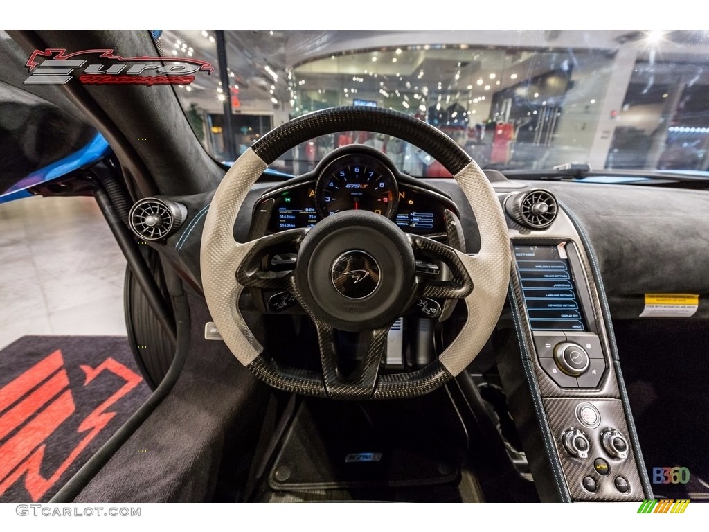 2016 McLaren 675LT Coupe White/Carbon Black Steering Wheel Photo #112738185
