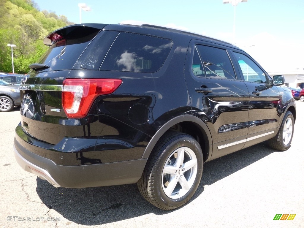 2016 Explorer XLT 4WD - Shadow Black / Ebony Black photo #2