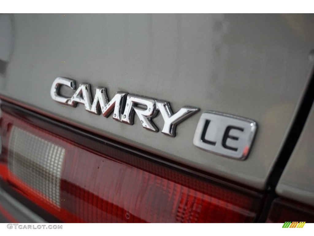 1997 Camry LE V6 - Cashmere Beige Metallic / Gray photo #92