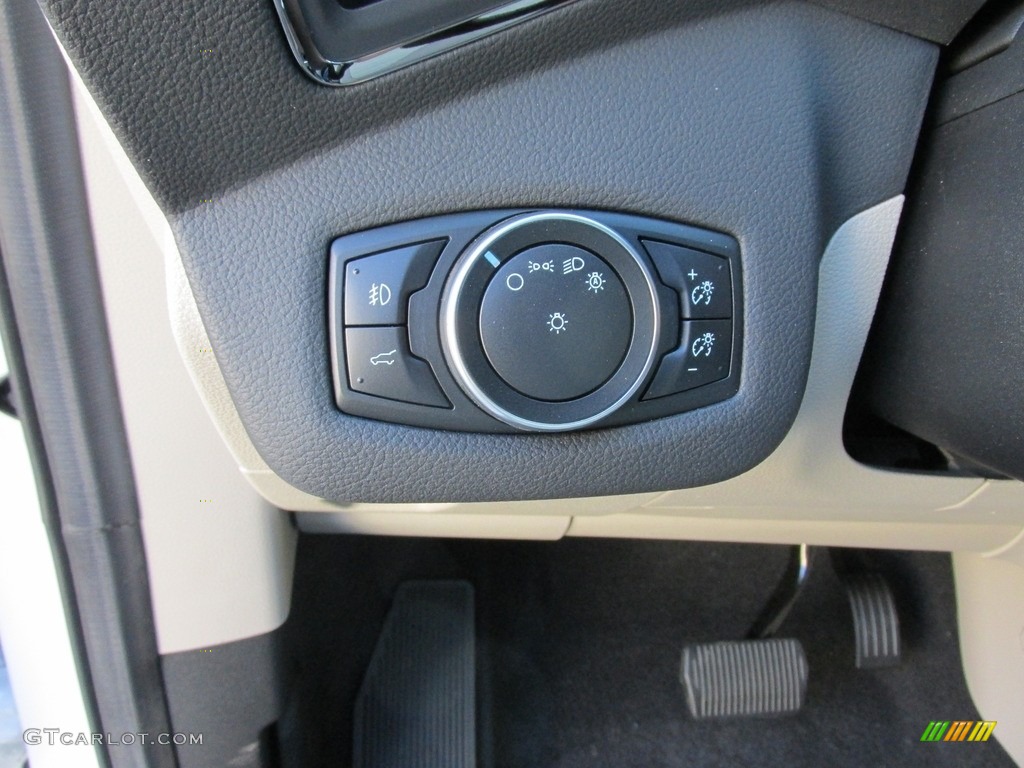 2017 Ford Escape Titanium Controls Photo #112756967