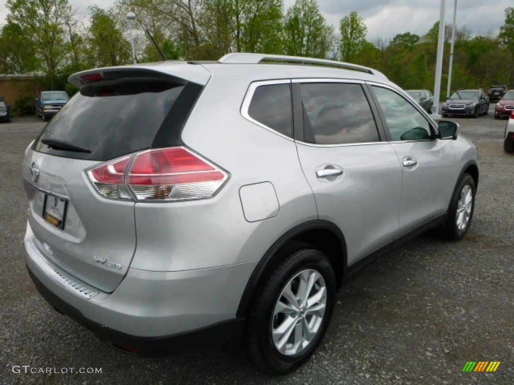 2016 Rogue SV AWD - Brilliant Silver / Charcoal photo #6