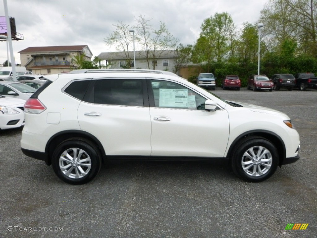 2016 Rogue SV AWD - Pearl White / Charcoal photo #6