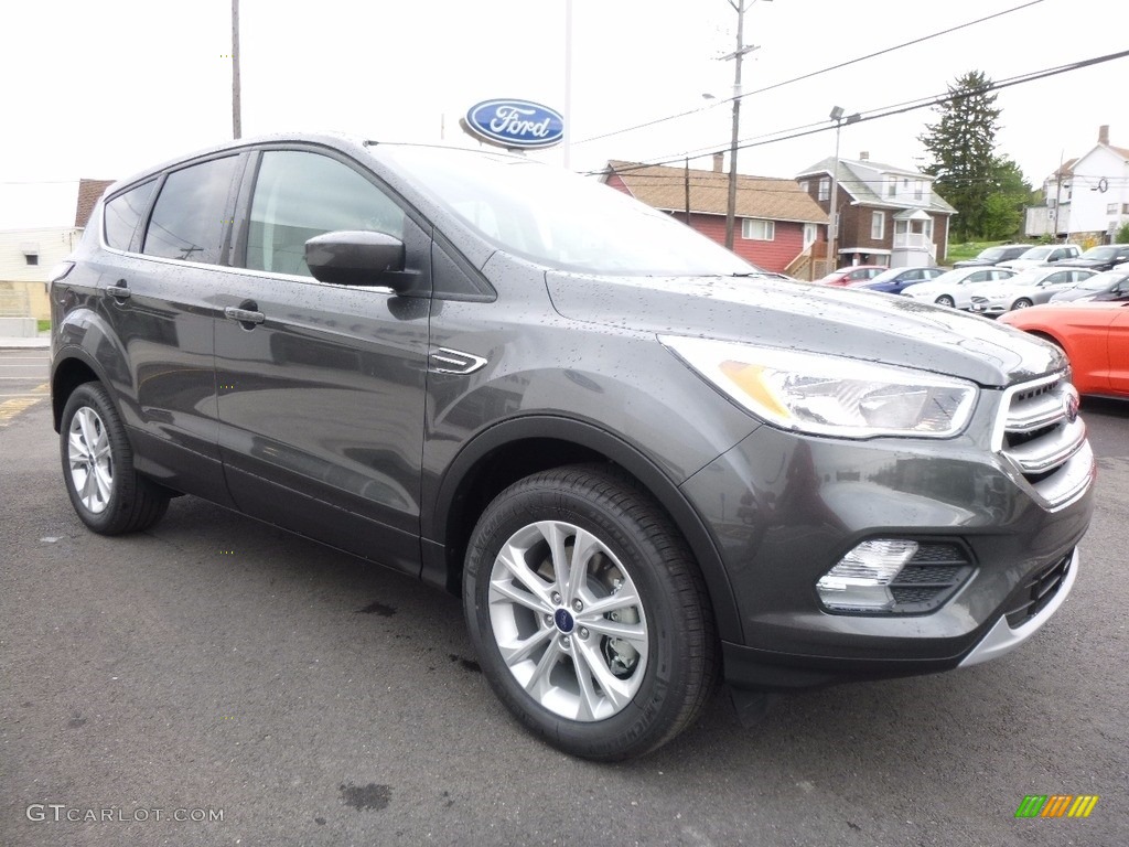 Magnetic 2017 Ford Escape SE 4WD Exterior Photo #112760033