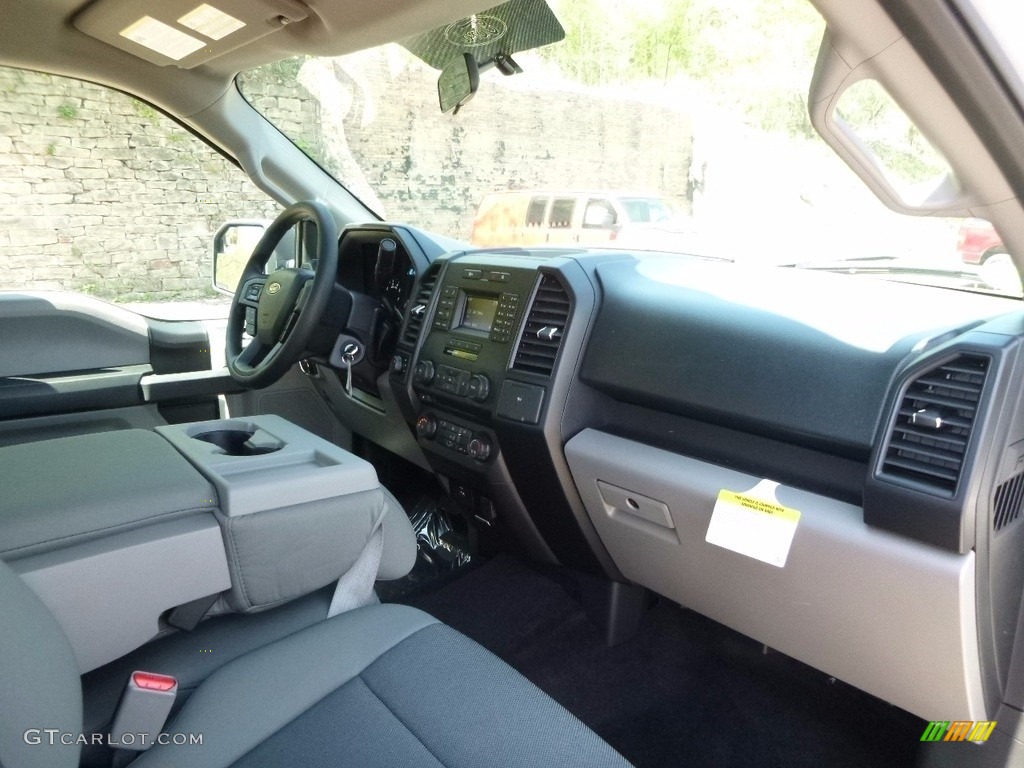 2016 F150 XL SuperCrew 4x4 - Ingot Silver / Medium Earth Gray photo #2
