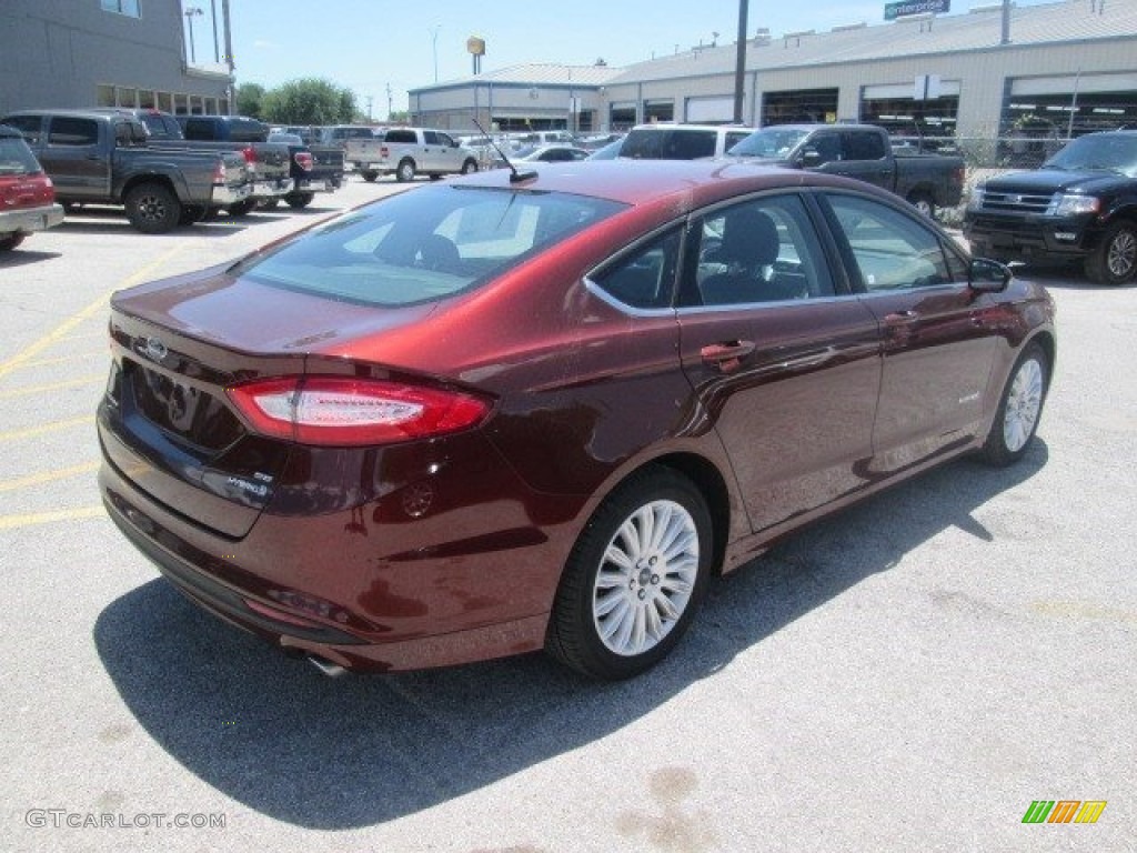 2016 Fusion Hybrid SE - Ruby Red Metallic / Charcoal Black photo #9