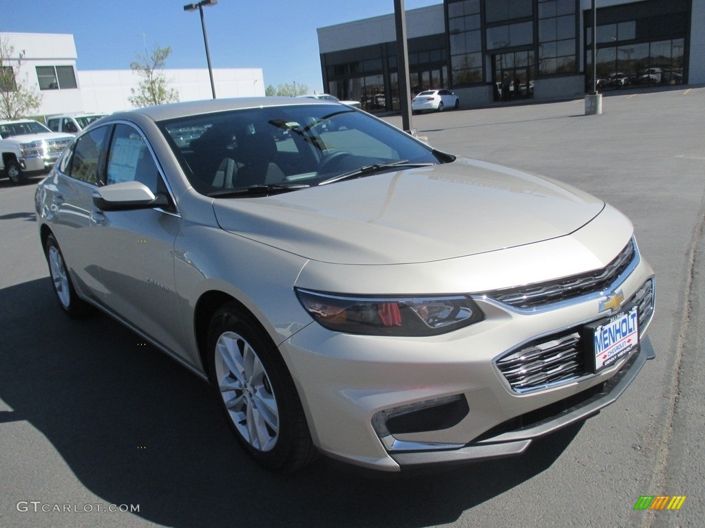 Champagne Silver Metallic Chevrolet Malibu