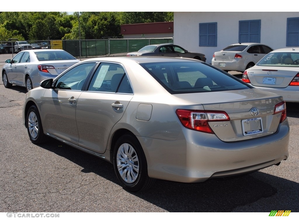 2013 Camry LE - Champagne Mica / Ivory photo #3