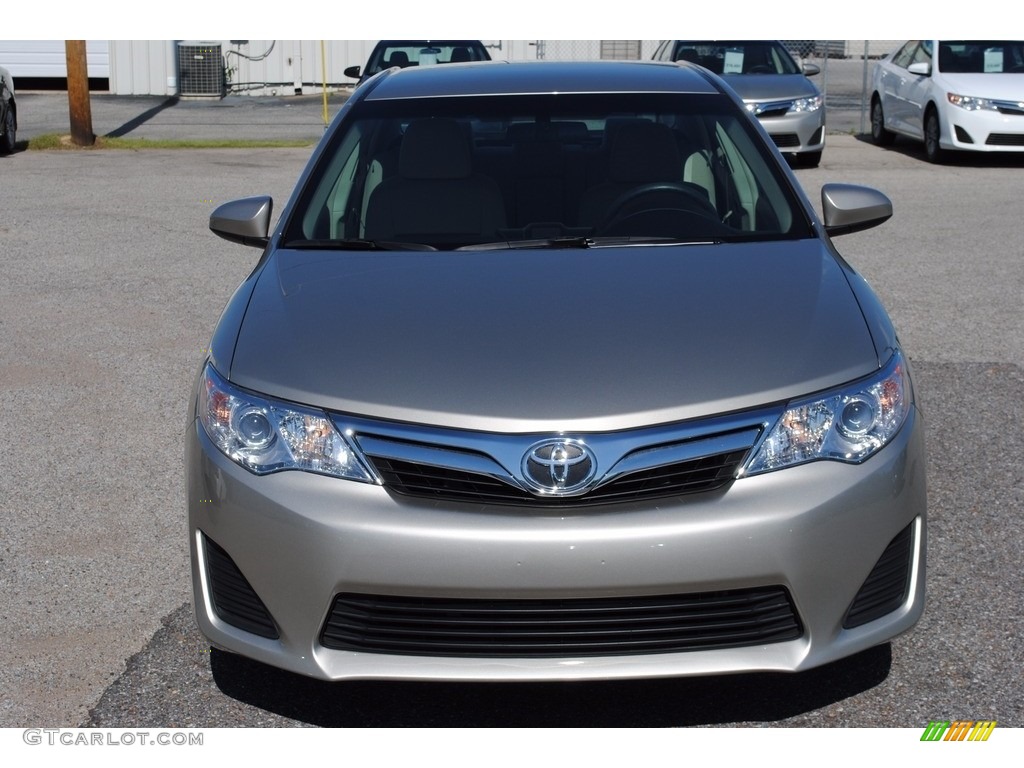 2013 Camry LE - Champagne Mica / Ivory photo #8