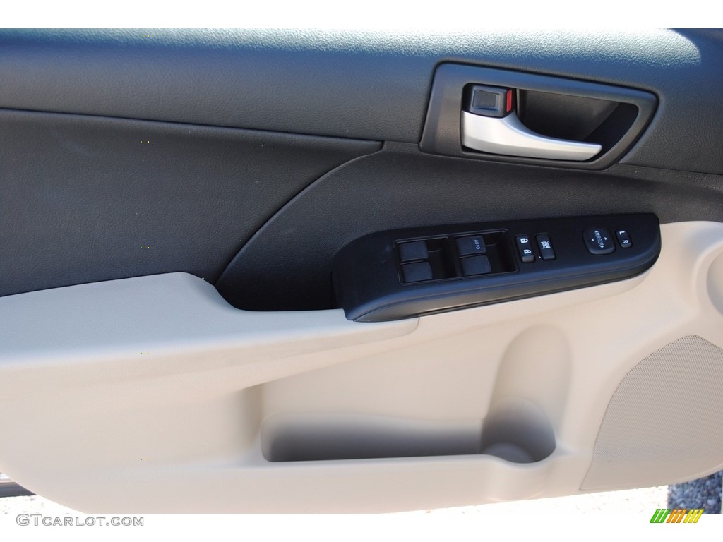 2013 Camry LE - Champagne Mica / Ivory photo #10