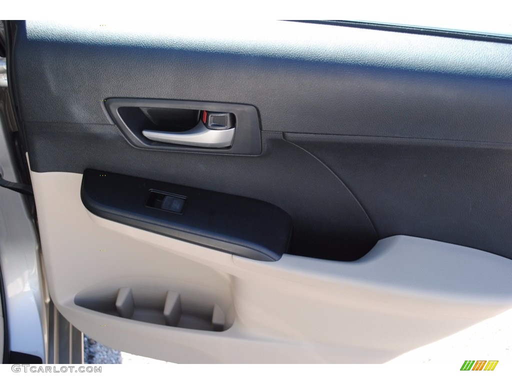 2013 Camry LE - Champagne Mica / Ivory photo #19