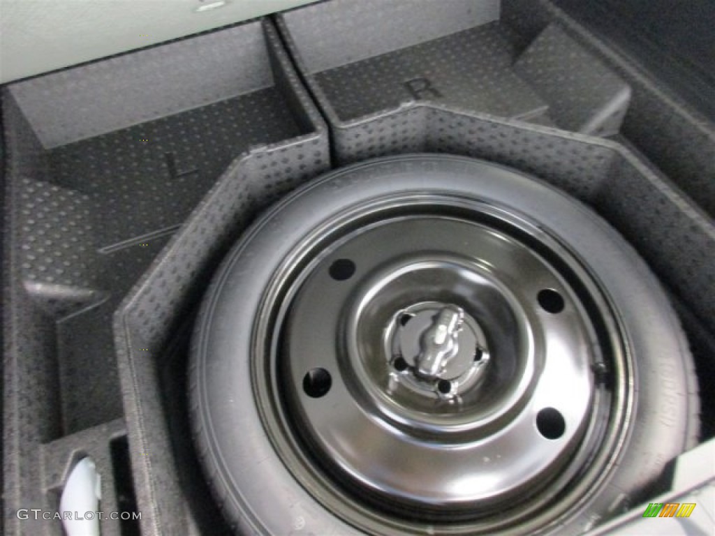 2016 Edge Titanium - Ruby Red / Ebony photo #27