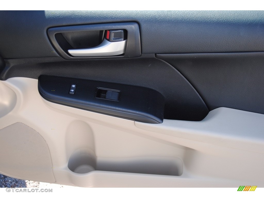 2013 Camry LE - Champagne Mica / Ivory photo #21