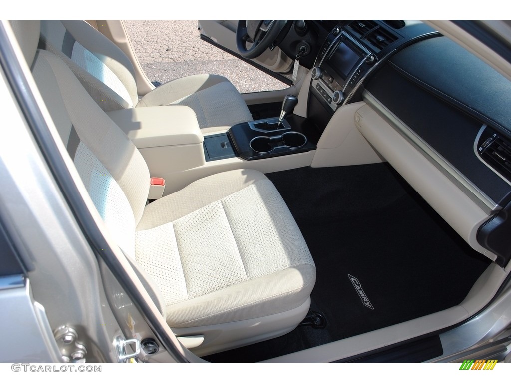 2013 Camry LE - Champagne Mica / Ivory photo #22