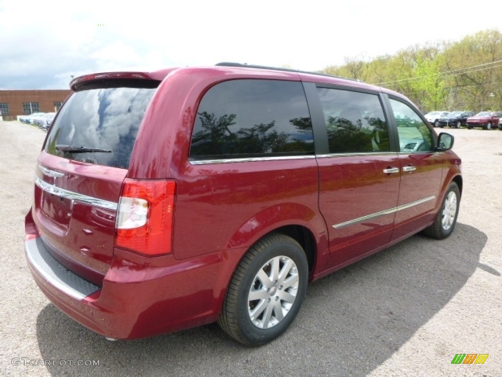 2016 Town & Country Touring - Deep Cherry Red Crystal Pearl / Black/Light Graystone photo #9