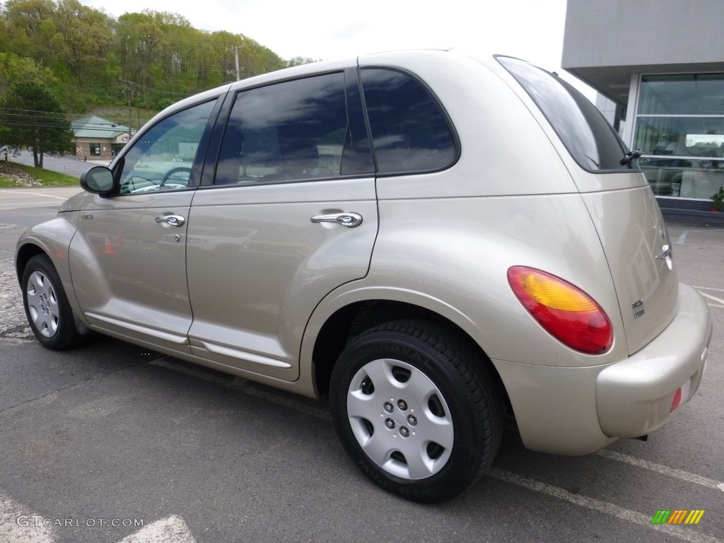 2005 PT Cruiser Touring - Linen Gold Metallic Pearl / Dark Slate Gray photo #3