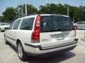 Ice White - V70 2.4 Photo No. 5