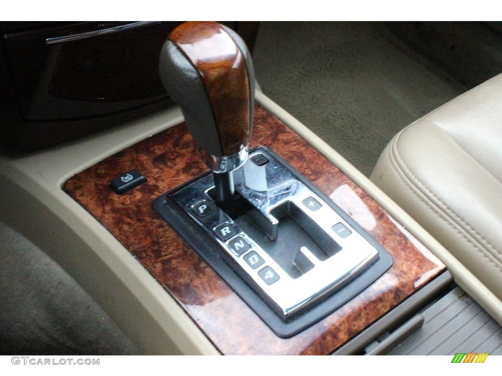 2006 SRX V6 - White Diamond / Cashmere photo #24