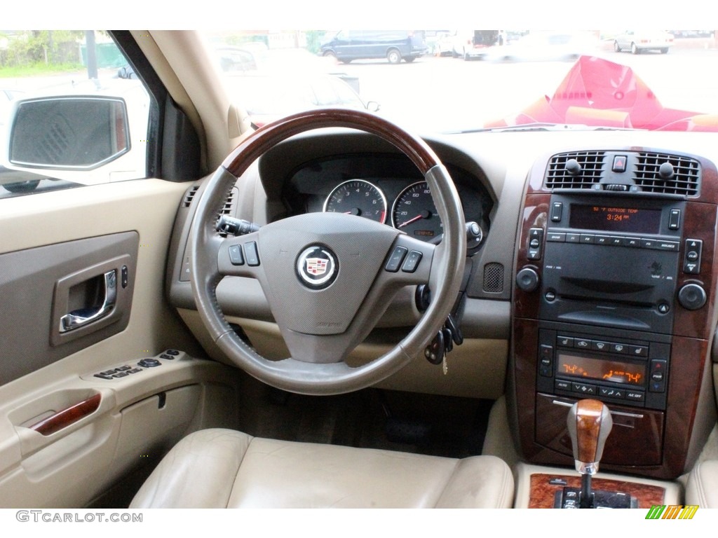 2006 SRX V6 - White Diamond / Cashmere photo #33