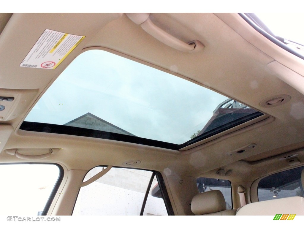 2006 SRX V6 - White Diamond / Cashmere photo #34