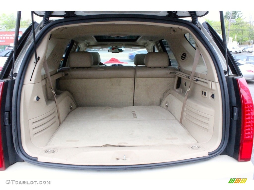 2006 SRX V6 - White Diamond / Cashmere photo #36